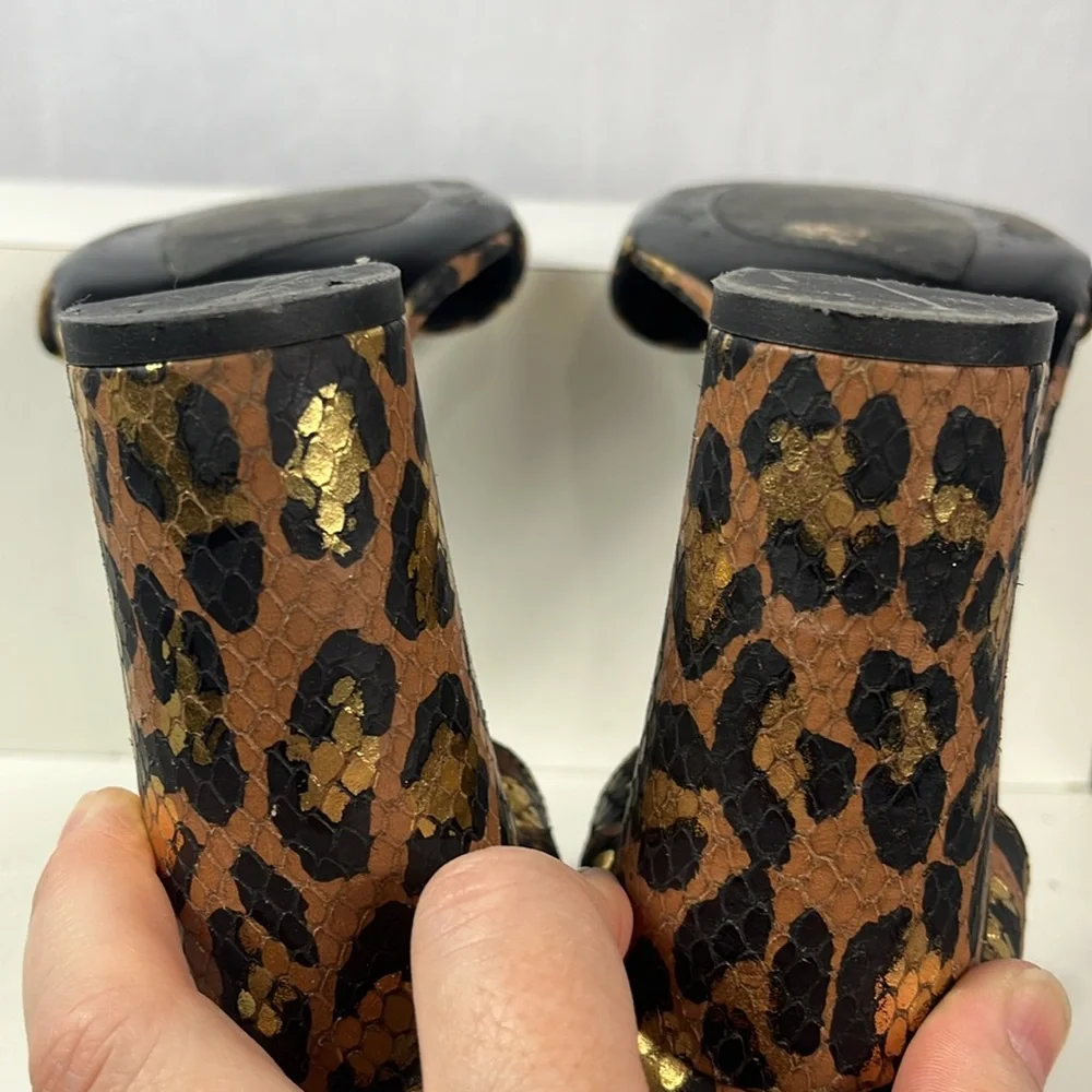 AGL‎ Attilio Giusti Leombruni  Snake Embossed Leopard Print Sandal Heel.